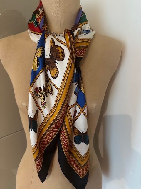 Foulard & Sciarpe: Foulard, Echo, 100% Seide – Usato da Hindelbank venduto da vey_t 1