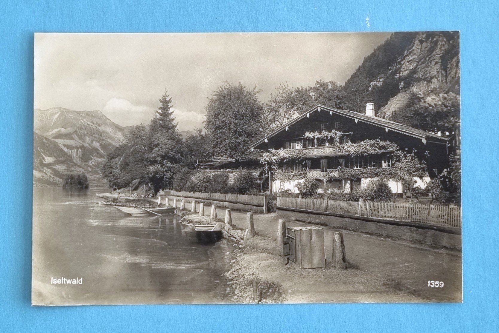 Ansichtskarten: Iseltwald - Wohnhaus - Ruderboot – Gebraucht aus Rothrist von RROENK