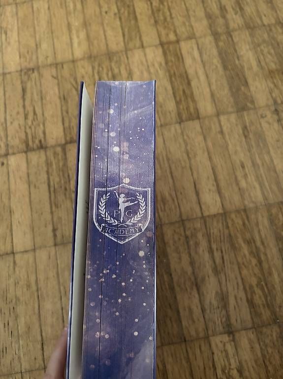 Bücher: Pure grace Academy – Gebraucht aus Huttwil von cel_6bjf 1