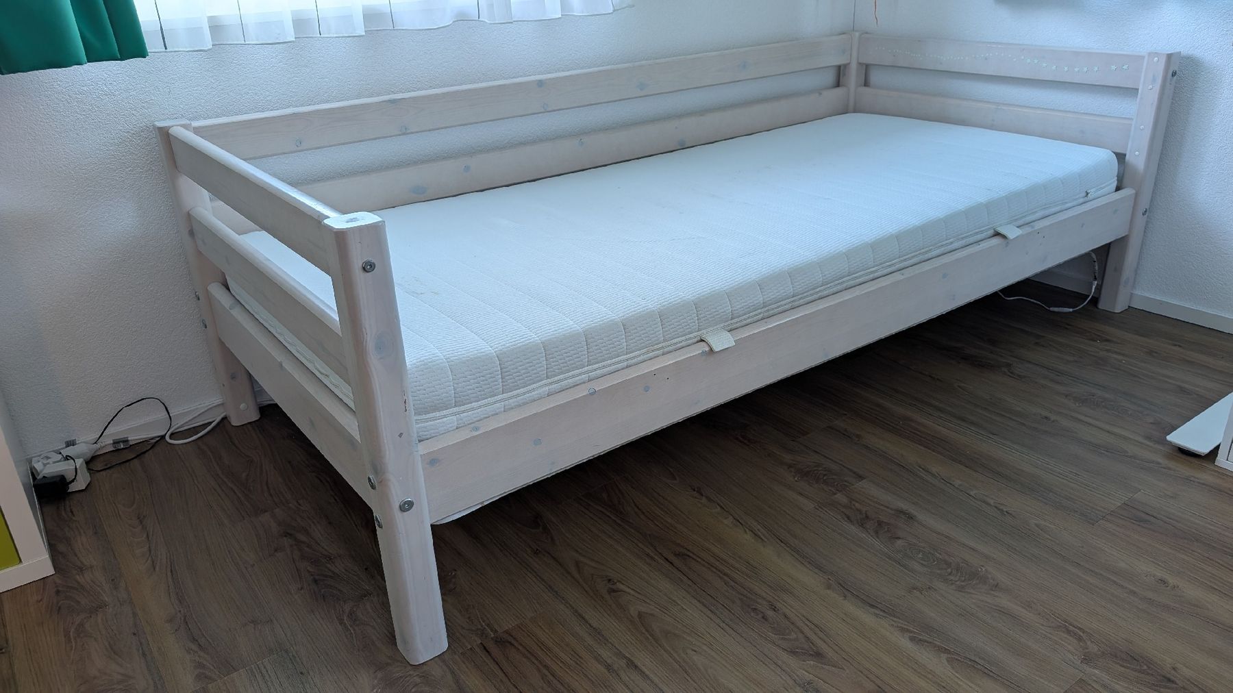 Flexa Betten: Flexa Classic Kinderbett mit Rausfallschutz und Matratze – Gebraucht aus Tobel von juwi26