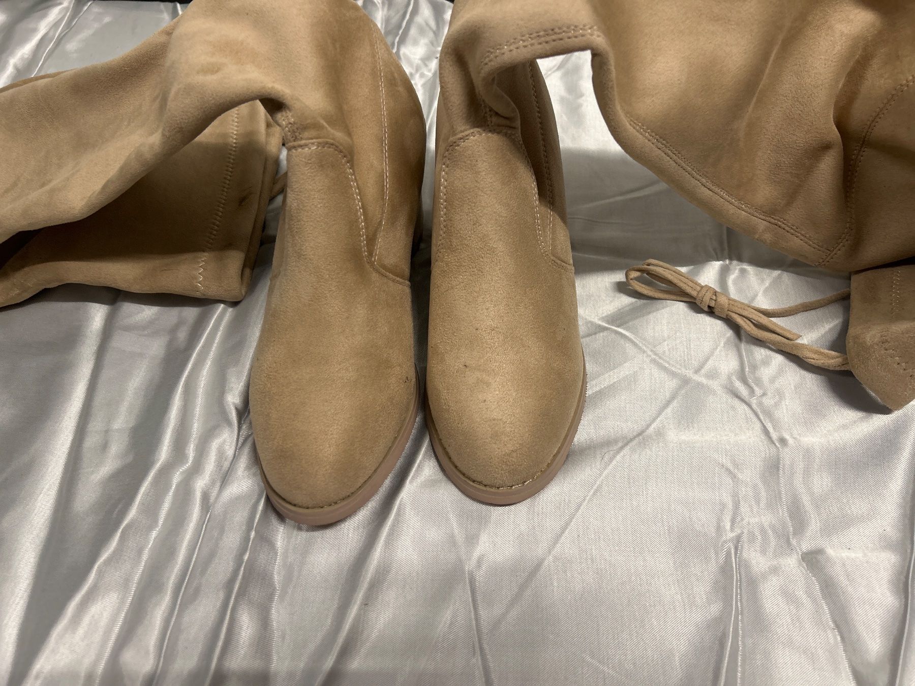 Scarpe da donna: Overknie Stiefel beige Neu Gr 39 – Nuovo e nell'imballaggio originale da Regensdorf venduto da Spyke55 2