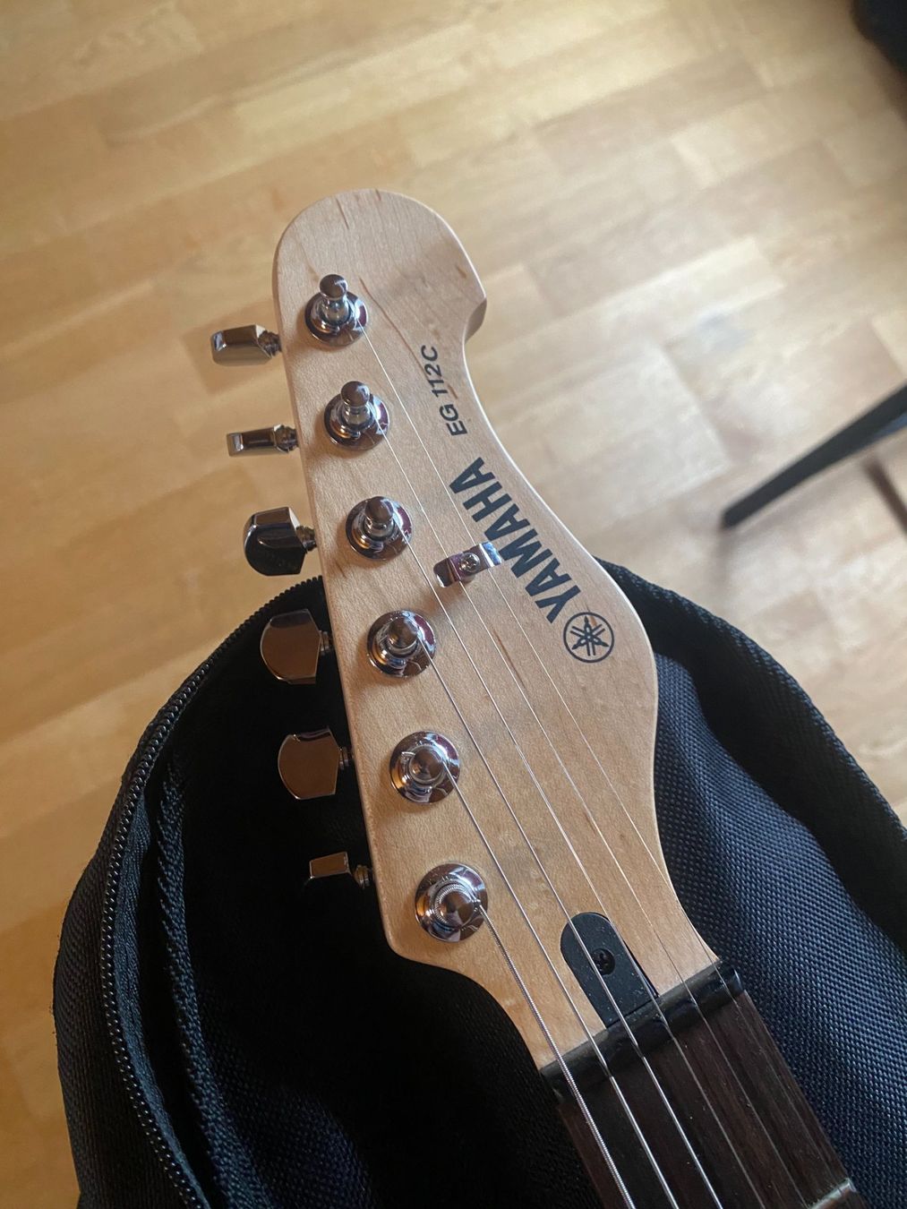 Yamaha Strumenti musicali: Guitare Yamaha EG 112C – Usato da Chéserex venduto da Beysacha98 1