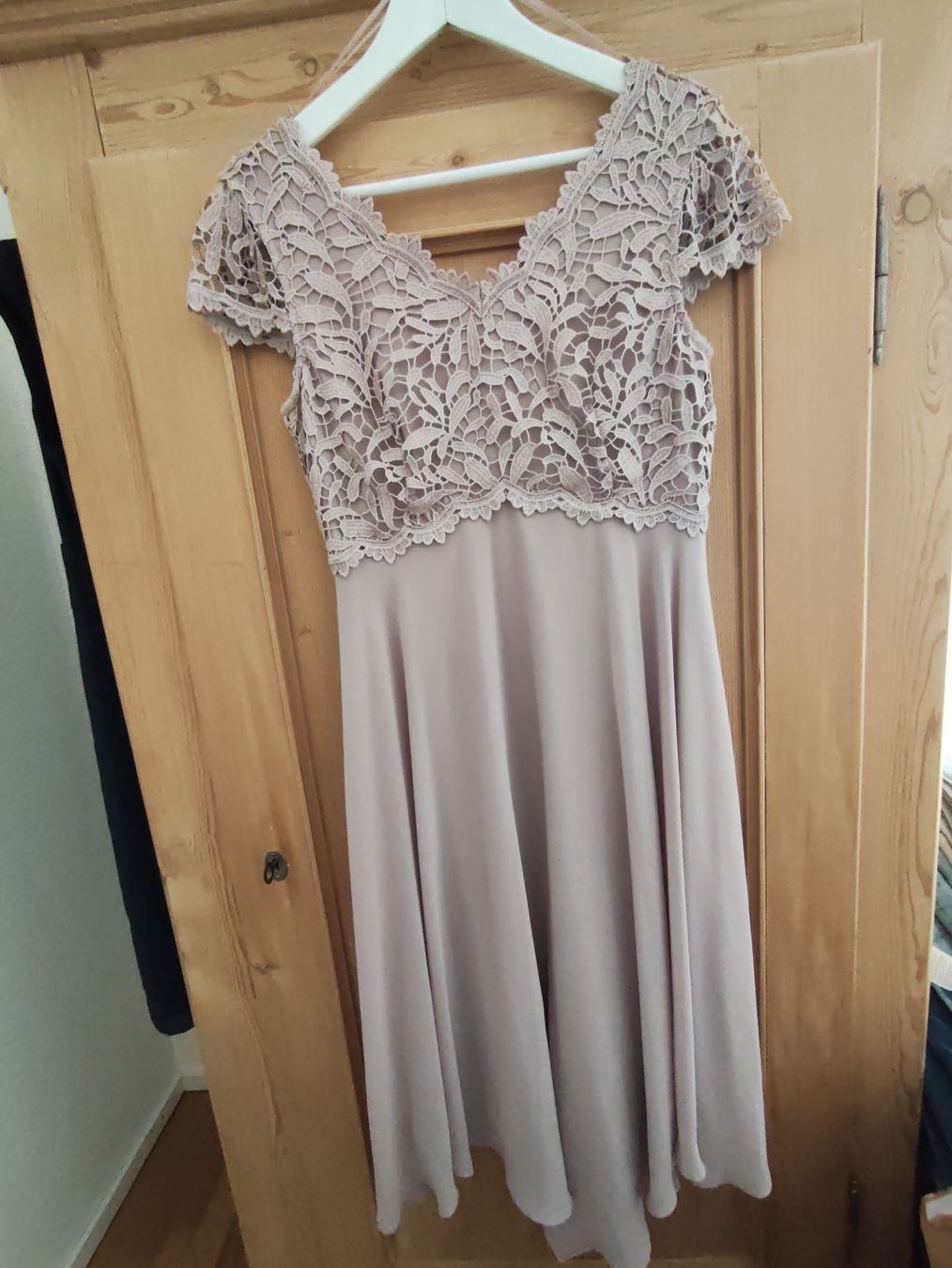 Kleider: Cocktailkleid altrosa Grösse 38 – Gebraucht aus Widnau von aschmi 1