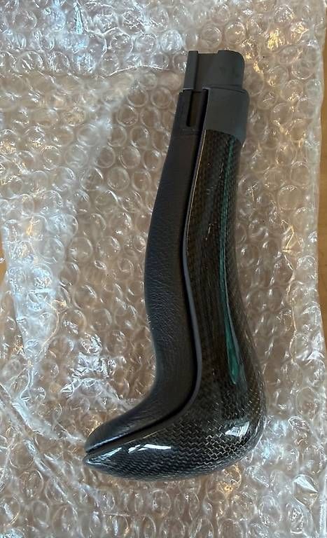 Tutti pezzi di ricambio auto: Saab 9-5 Carbonschalthebel – Usato da Grenchen venduto da Berti672 1