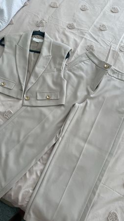 Ensemble Zara beige gilet et pantalon 