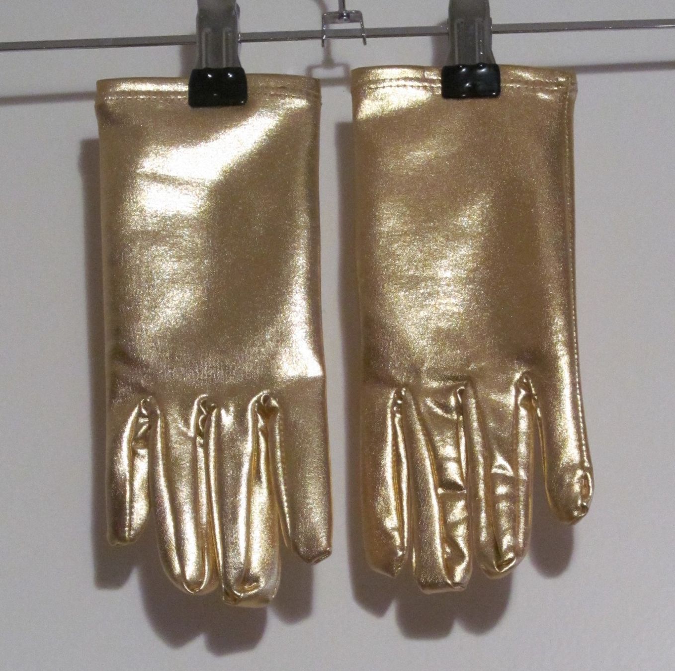 Guanti & manicotti: NEU goldene kurze Lackhandschuhe – Nuovo e nell'imballaggio originale da Münchenbuchsee venduto da lu-99 1