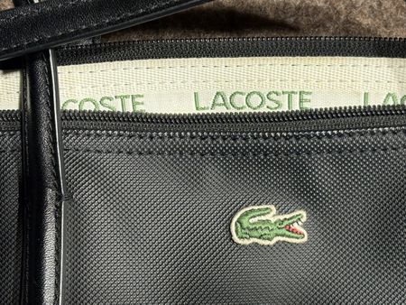 Schwarze Lacoste Umhängetasche - Top Zustand - Sommer!