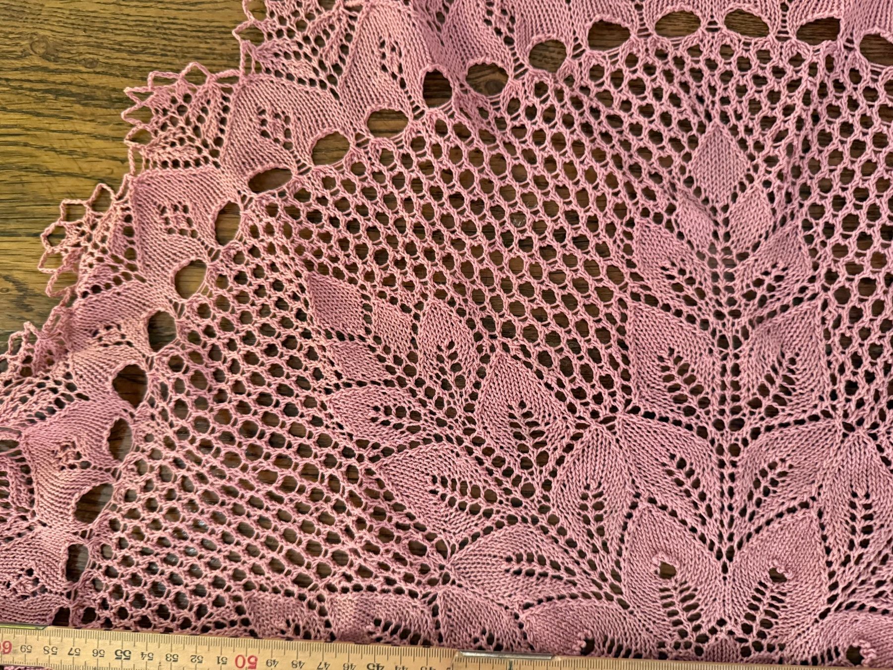 Tutte le decorazioni: Handarbeit, mit schönem Muster, rosa, Durchmesser ca. 84 cm – Nuovo e nell'imballaggio originale da Wöschnau venduto da Vinsale 5