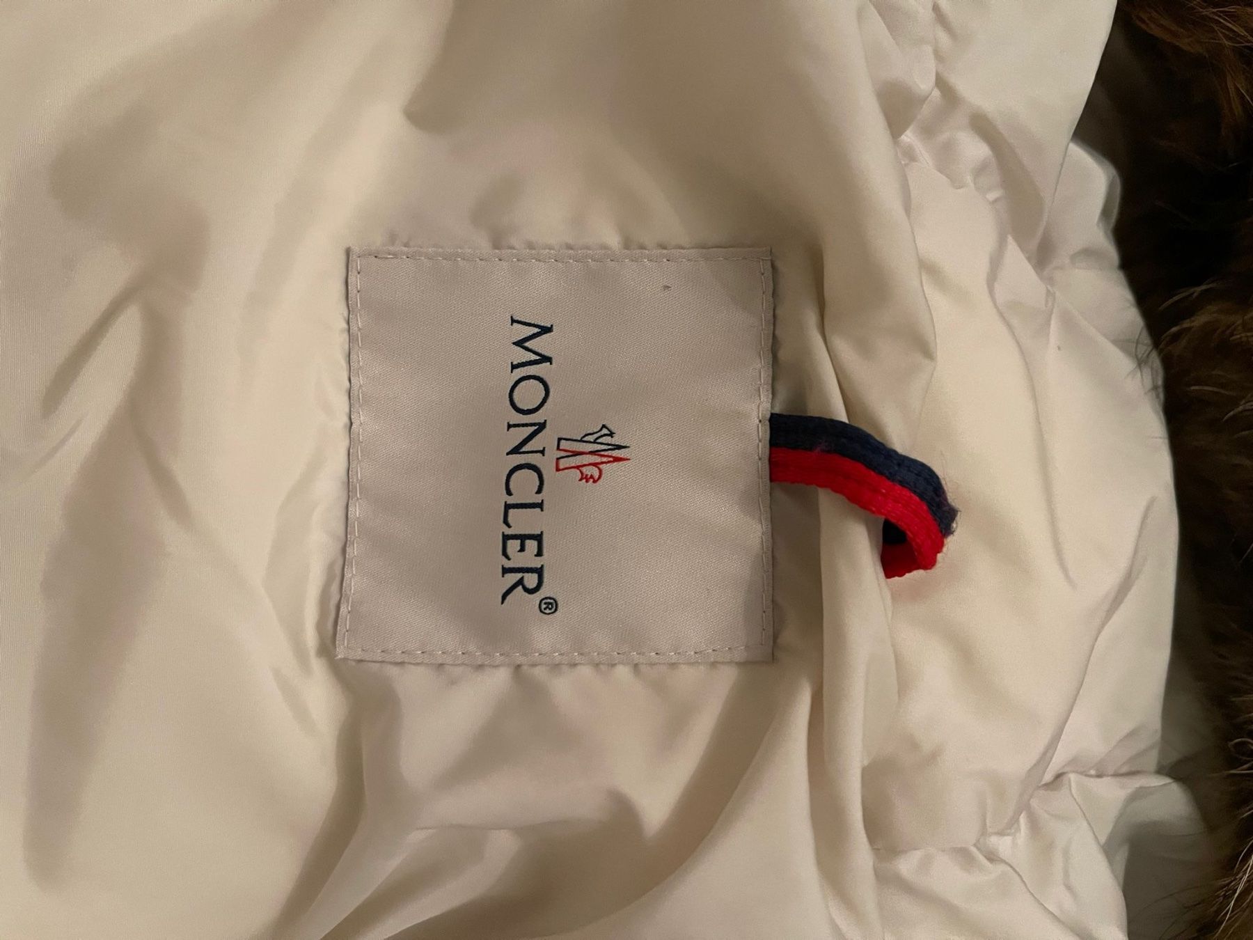 Moncler Vestes: Moncler Winterjacke – Neuf (Voir description) à Mümliswil par sandricaa89 2