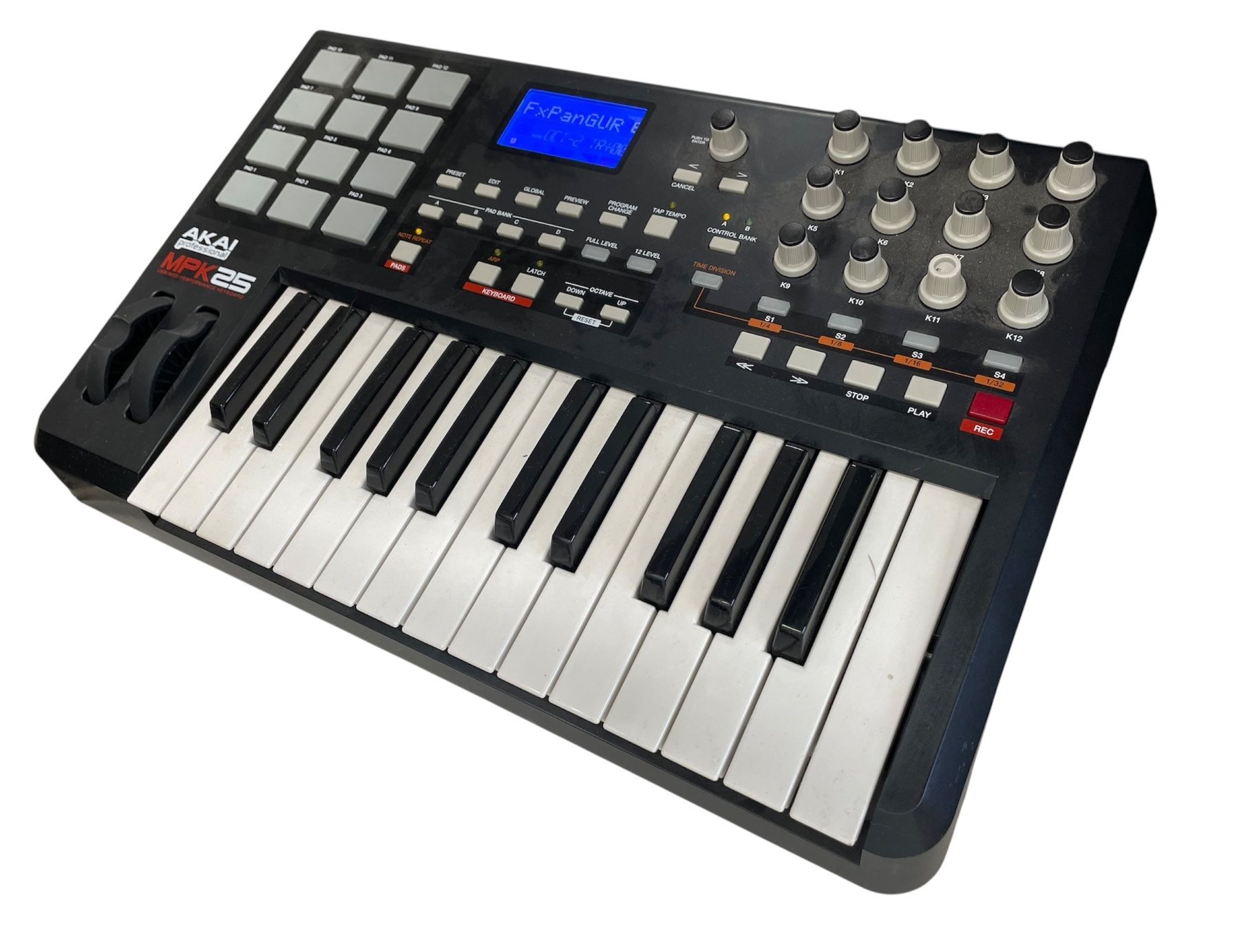 Akai Strumenti musicali: Akai MPK 25 Midi Keyboard/Controller mit Pads – Usato da Niederdorf venduto da LeptonAG