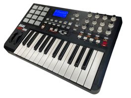 Akai MPK 25 Midi Keyboard/Controller mit Pads