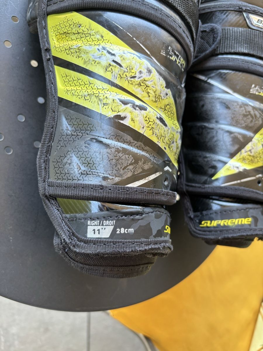 Bauer Protections: Bauer UltraSonic Schienbeinschoner – D'occasion à La Tour-de-Trême par ValGruyere 1