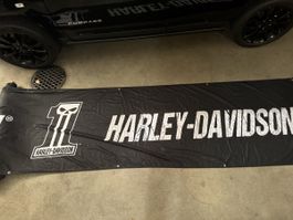 Harley-Davidson Banner 48 M Skull Logo schwarz weiss
