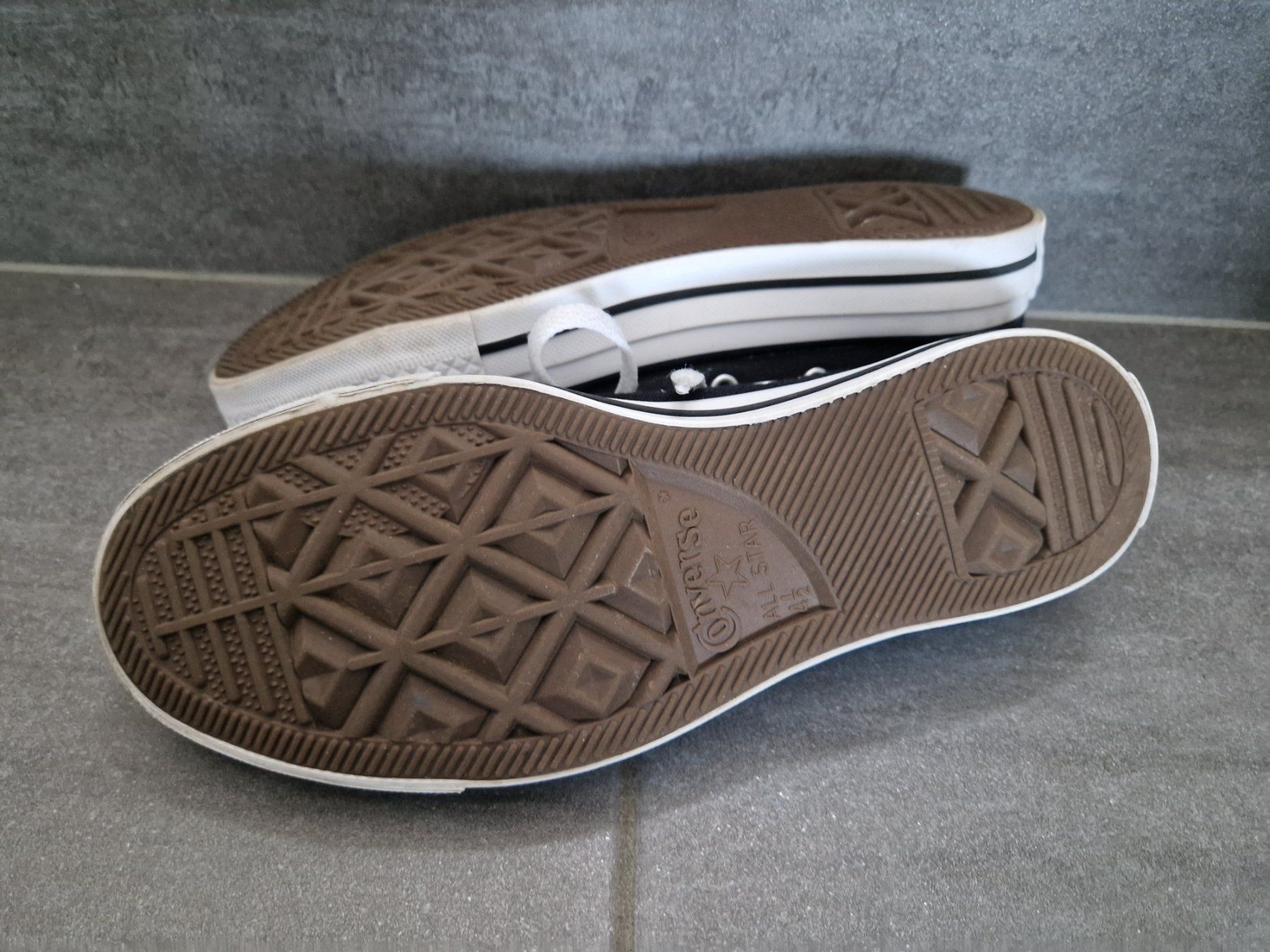 Converse Scarpe da uomo: Baskets Converse Chuck Taylor noires taille 37 – Nuovo (secondo la descrizione) da Mezzovico venduto da maemy 4