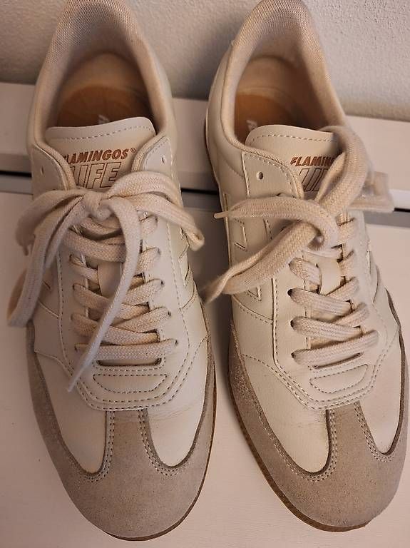 Chaussures femmes: FLAMINGOS LIFE Burela Weiss – D'occasion à Nottwil par Janosch68 1