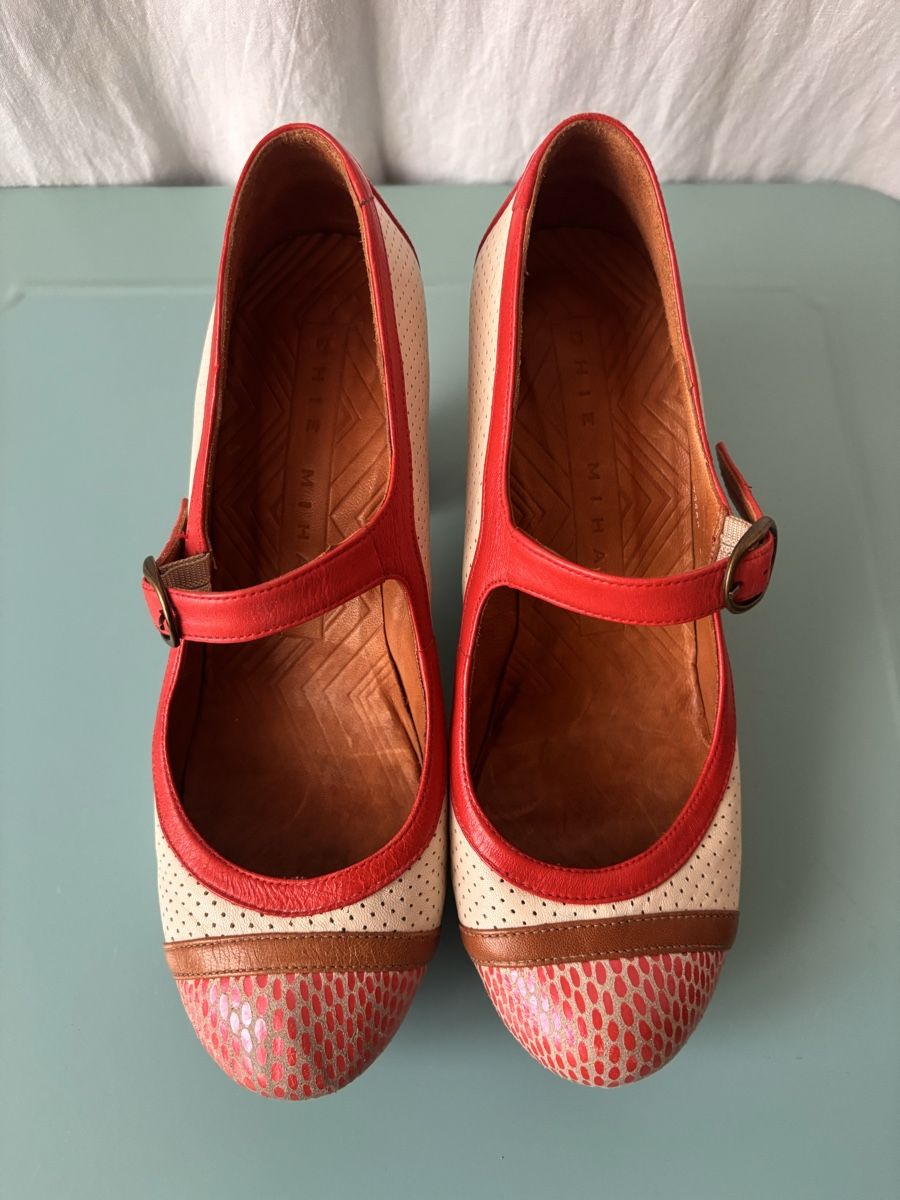 Chie Mihara Scarpe da donna: Escarpins Chie Mihara 38 – Nuovo (secondo la descrizione) da La Chaux de Fonds venduto da vic_gr9h
