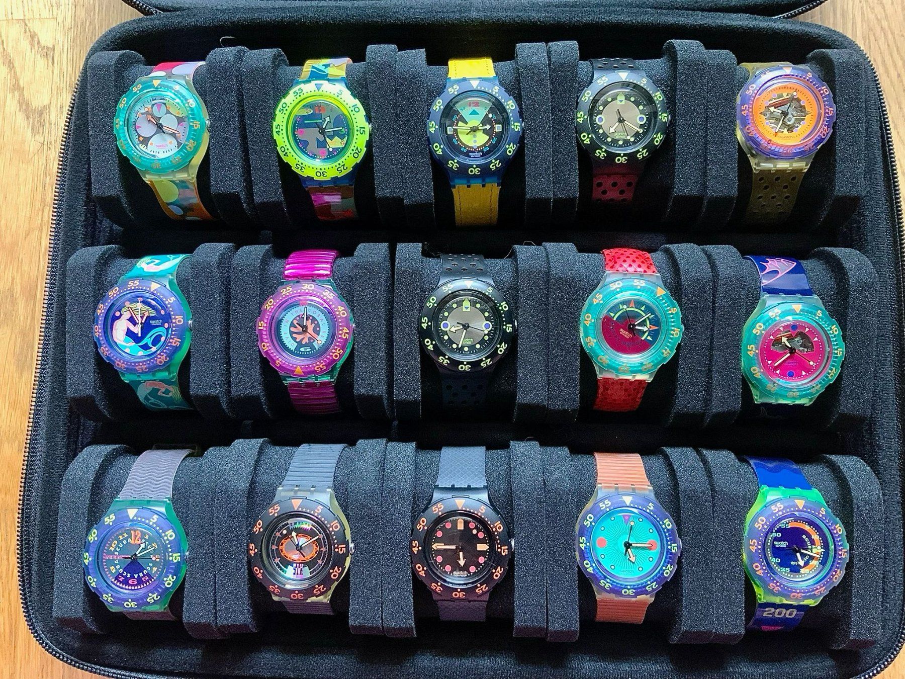 Swatch Uhren: Collection exceptionnelle de montres - 75 SWATCH collector – Neu und originalverpackt aus Bottens von Jafar55 4