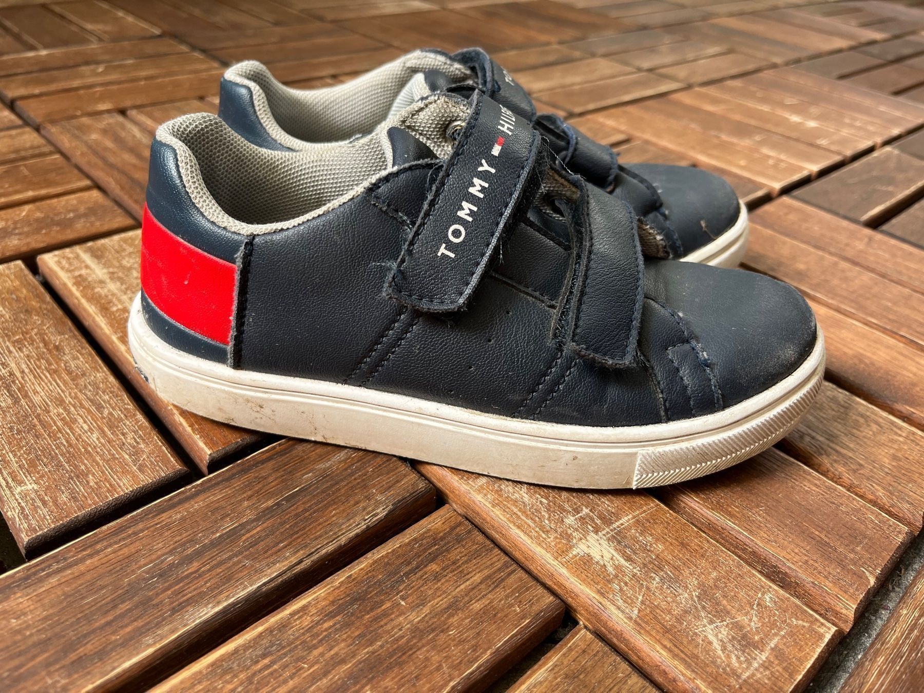 Tommy Hilfiger Scarpe per ragazzi: Tommy Hilfiger Schuhe Gr. 32 – Usato da Jona venduto da Good_luck_ 1