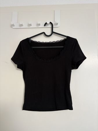 Damen Ripp Shirt Schwarz mit Spitze Grösse S neu