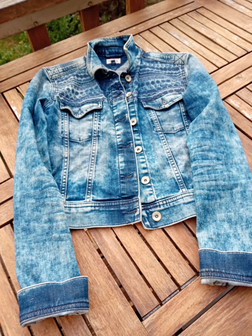 Tommy Hilfiger Jeans: Jacke von Hilfiger Denim – D'occasion à Kienberg par yvo_pd8g