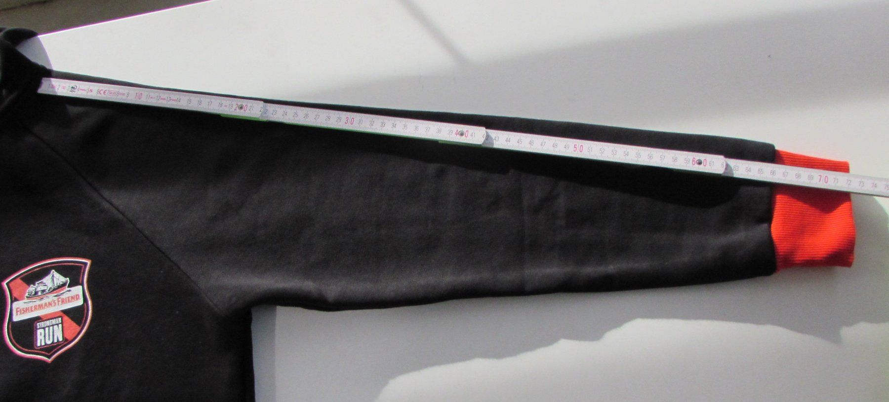Giacche: Coole Freizeitjacke mit Kapuze – Usato da Aadorf venduto da Olymp05 7