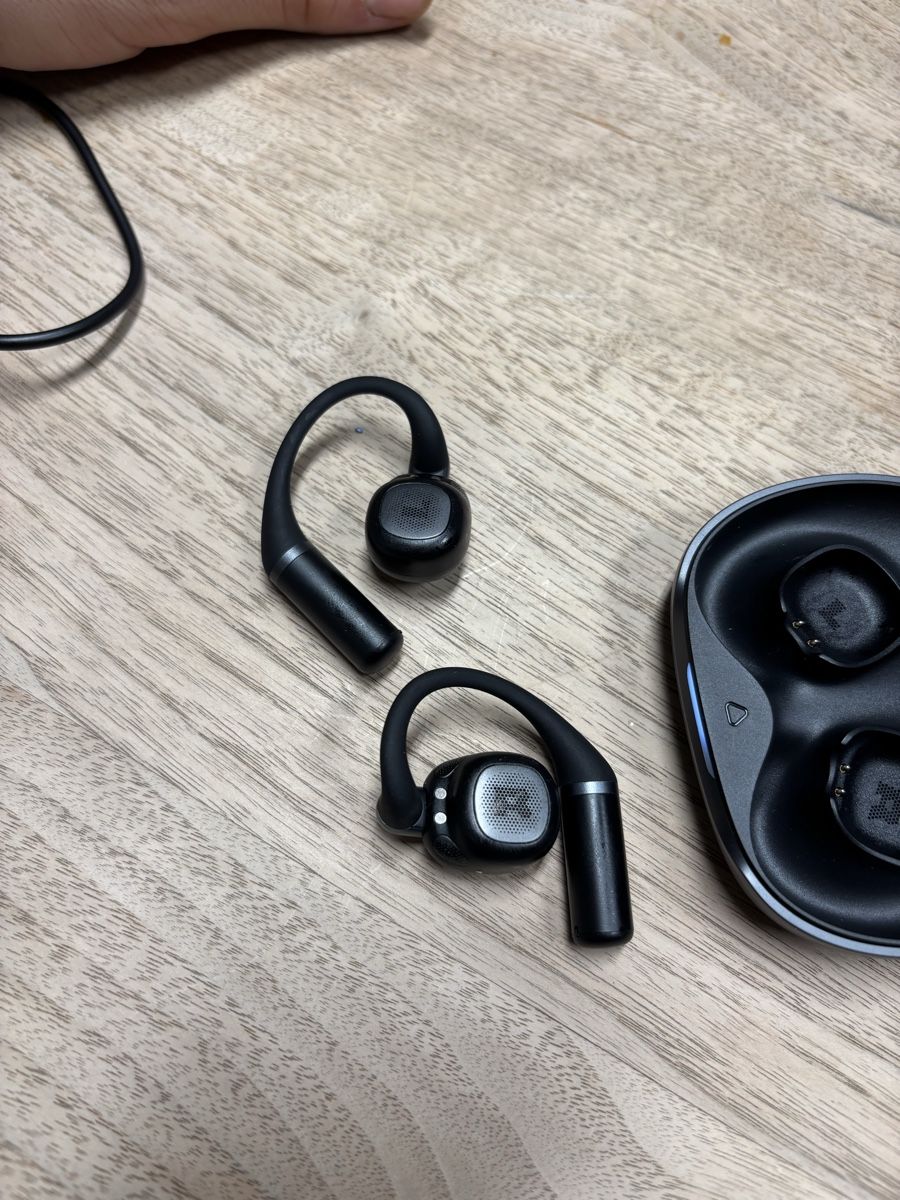 Kopfhörer: JBL Bluetooth Sport-Ohrhörer + Ladecase – Neu (gemäss Beschreibung) aus Chur von PrimeSwissSecondhand 1