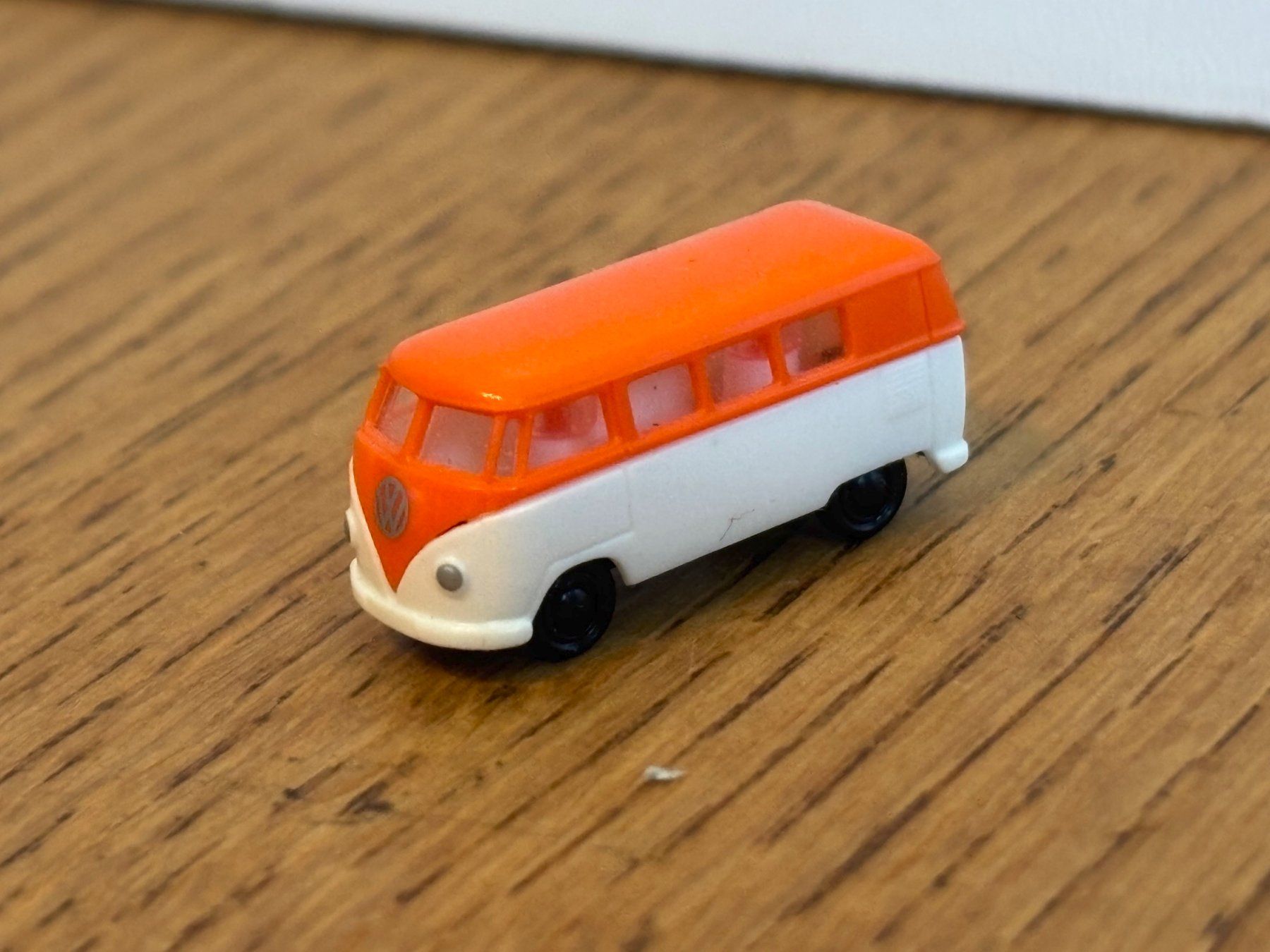 Modellini di ferrovie: e1711: VW Bus (Spur N) – Usato da Birsfelden venduto da Birs_25 1