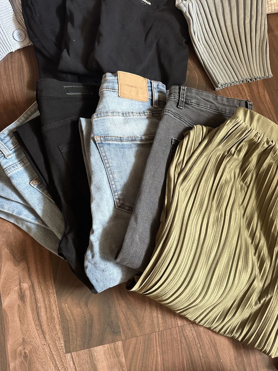 Lots de vêtements: Kleiderpaket GrS – D'occasion à Müstair par V.Sara 1