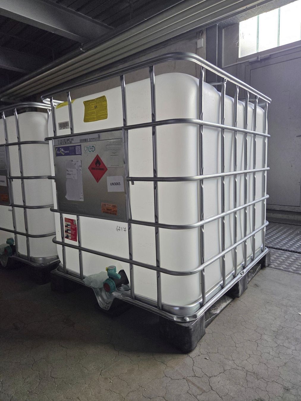 Contenitori edile: IBC Container – Usato da Willisau venduto da Middland