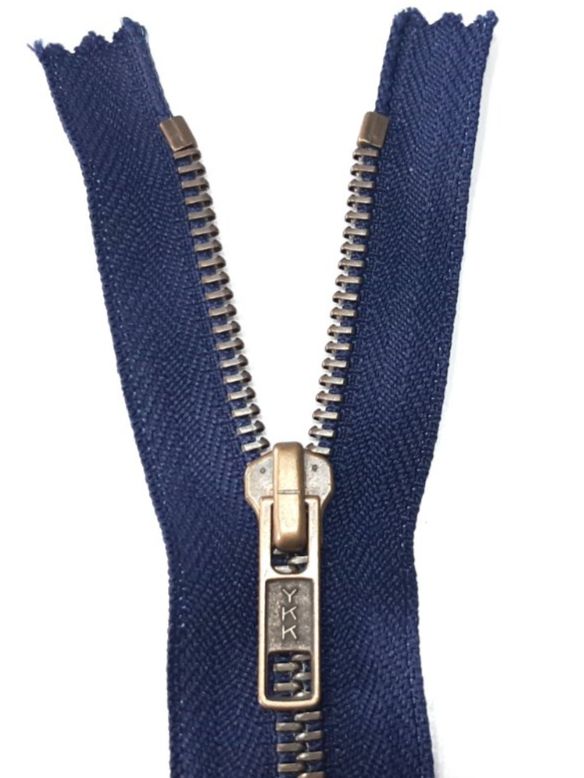 Tessuti: Reißverschluss 14 cm -  Fermeture éclair 14 cm – Nuovo (secondo la descrizione) da Savagnier venduto da Marderuth