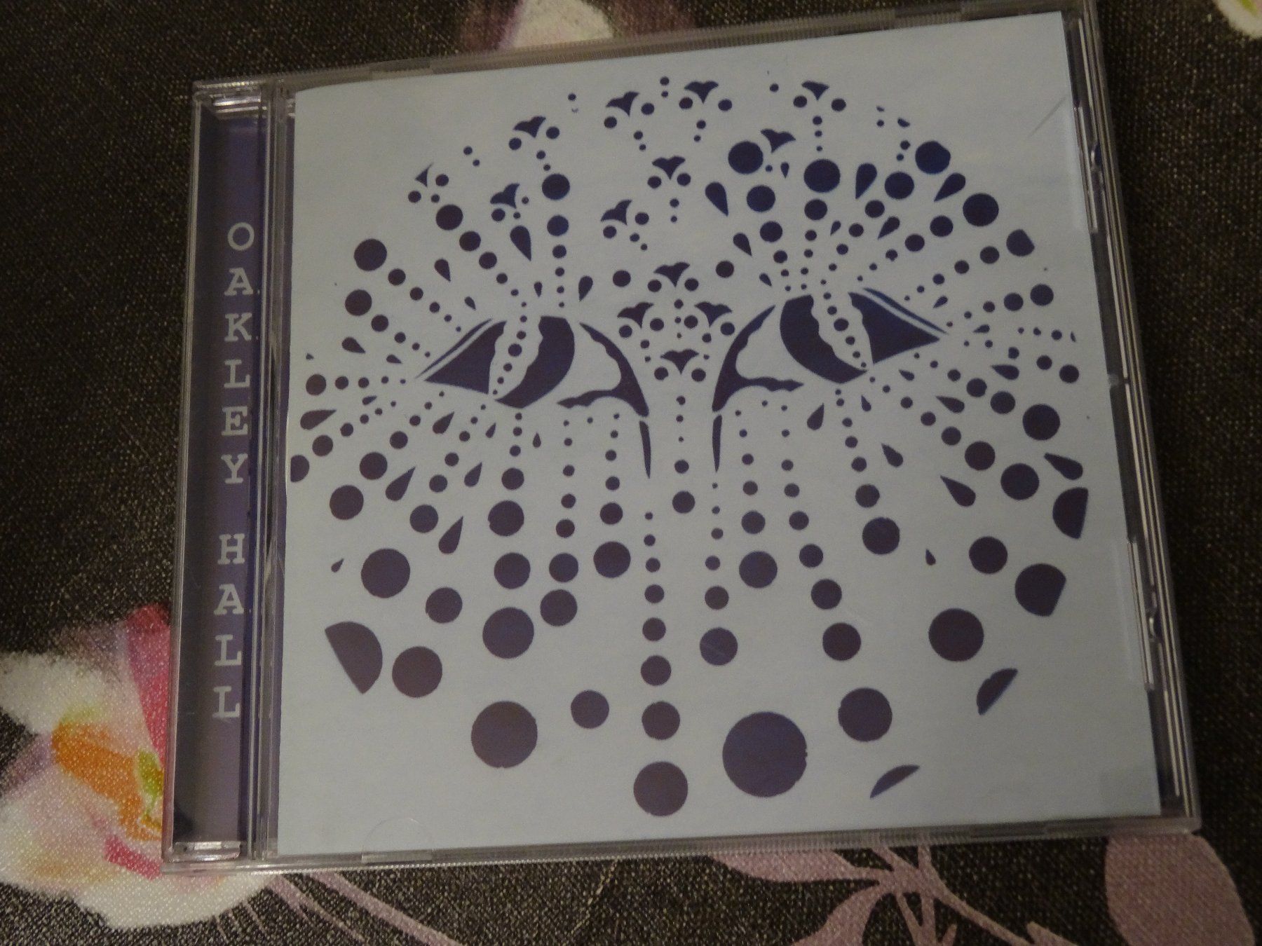 CD: Oakley Hall - Second guessing CD – Usato da Olten venduto da Disc-Ausverkauf