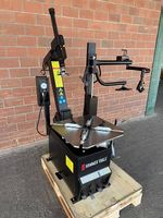 REIFENSÄULEN MONTIERMASCHINE  CTC10-26" HILFSARM HPR850