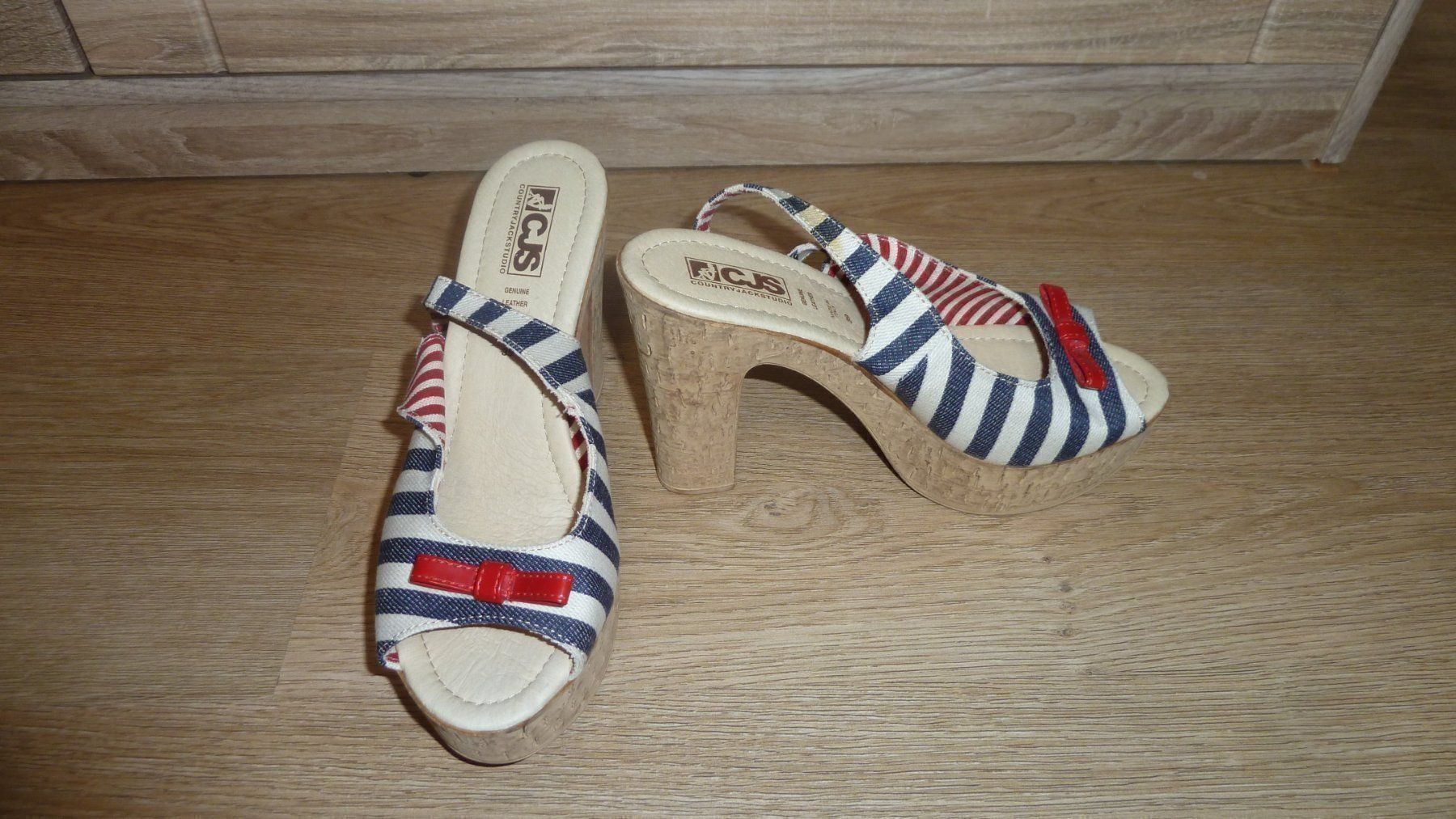 Chaussures femmes: Pumps Schuhe Grosse 39 Kork Leder Stoff – Neuf (Voir description) à Siebnen par GluckPilz5684