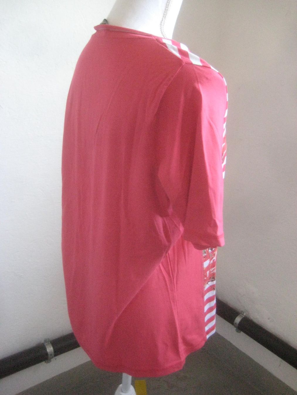 T-Shirts: DAMEN T- TSHIRT – Gebraucht aus Uster von flocke1 1