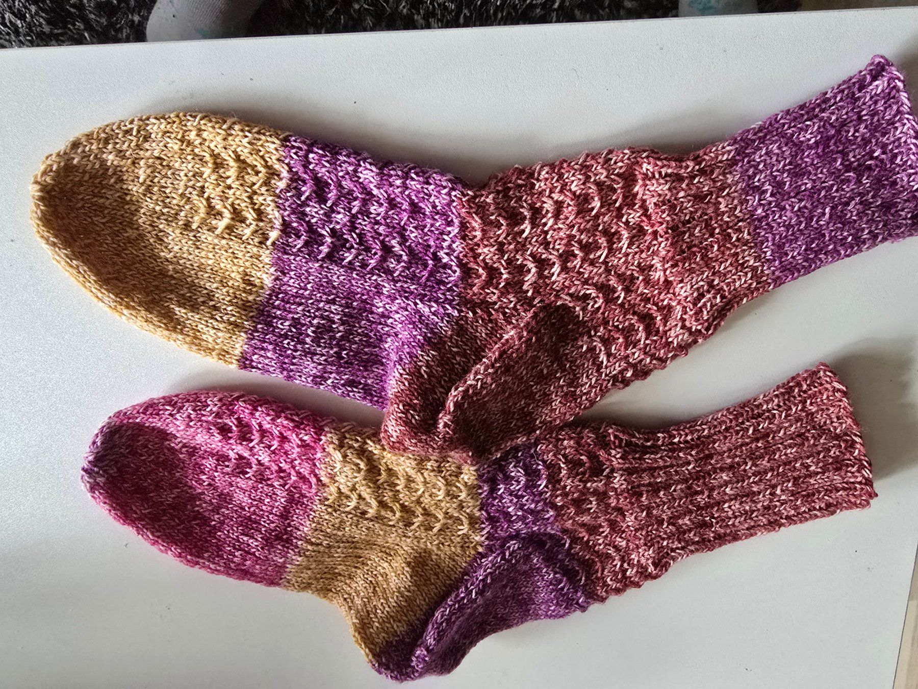 Chaussettes: Handgestrickte Socken – Neuf avec emballage d'origine à Matten b. Interlaken par goldhase02