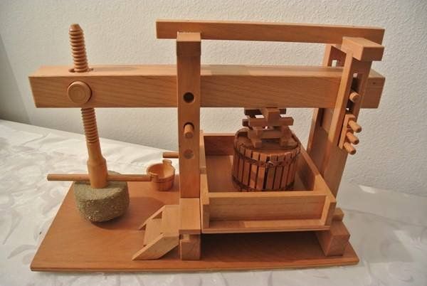 Tutte le decorazioni: Weinpresse miniatur – Nuovo (secondo la descrizione) da Horgen venduto da Goros 1