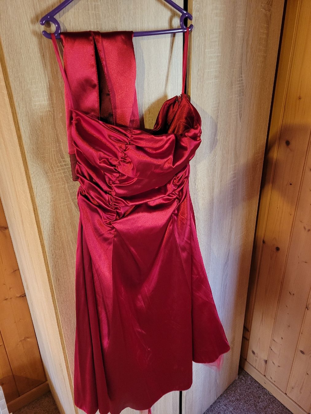 Kleider: Wunderschönes Damen Kleid – Gebraucht aus Hundwil von Hans.k1584