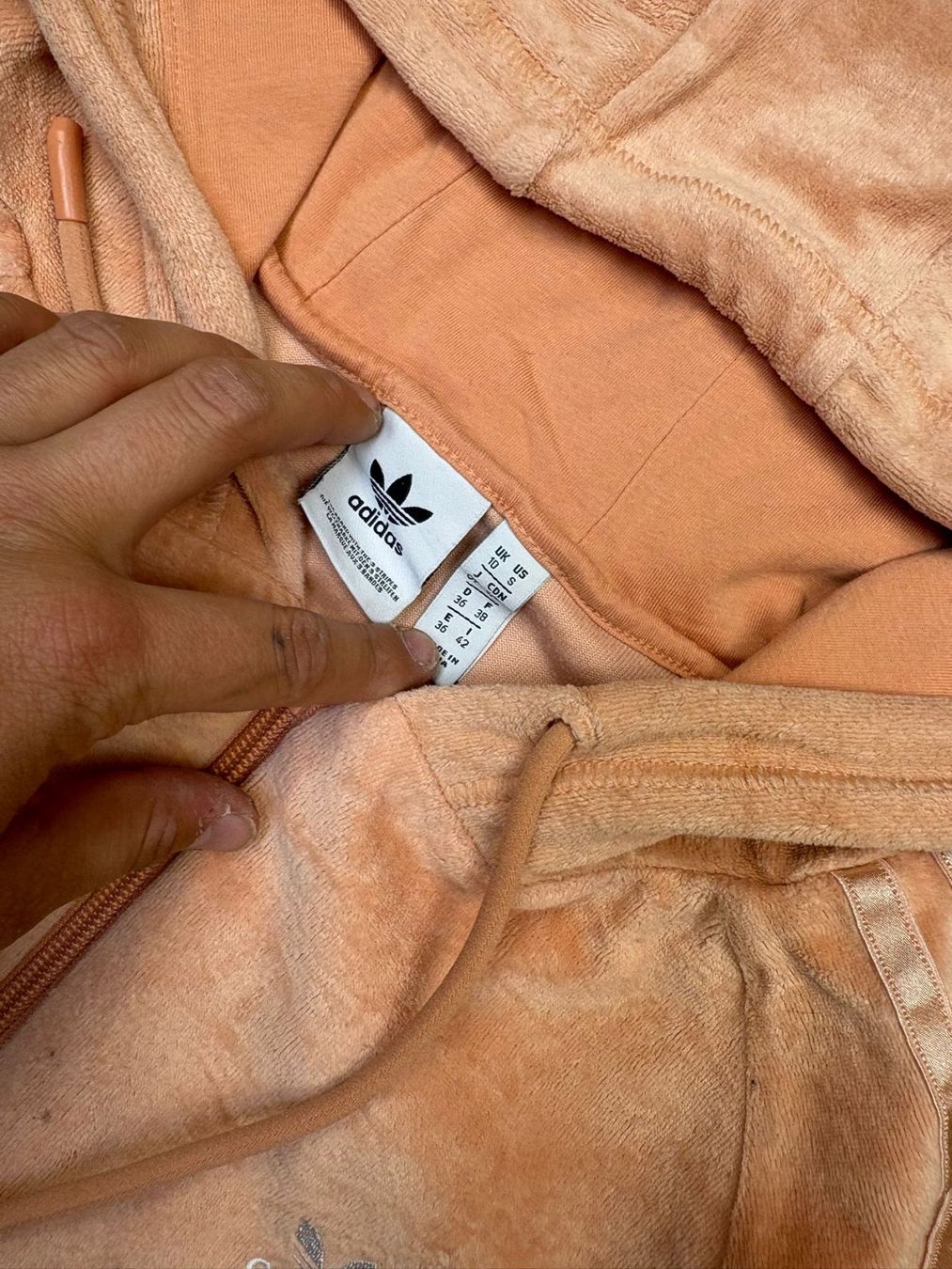 Adidas Completi & Tailleur: Adidas Retro Velour Trainingsanzug - Grösse S – Nuovo (secondo la descrizione) da Werdenberg venduto da hase.vintage 3