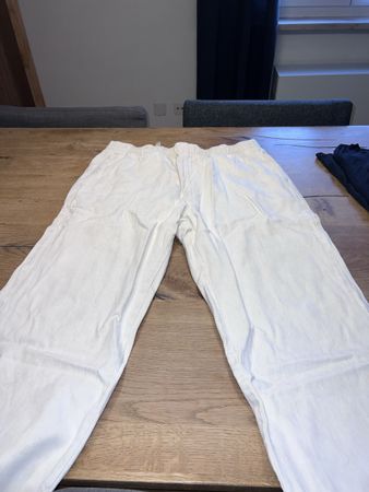 Pull&Bear Herren Hose, Gr. L, Weiss