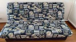 Bequemes Schlafsofa mit Stauraum, gut erhalten, blau-weiss