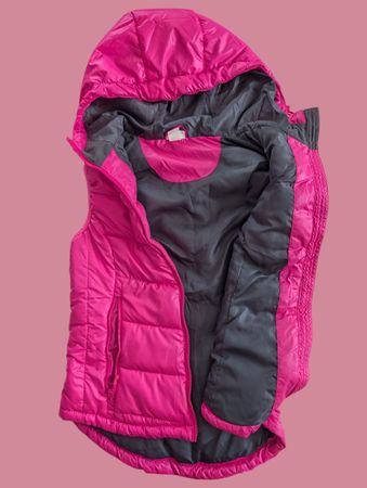 Pinke Weste mit Kapuze