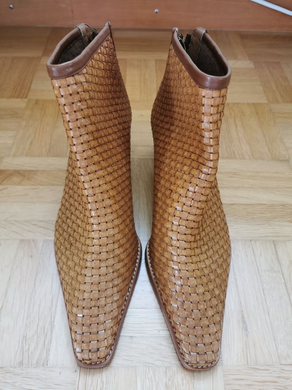 Stuart Weitzman Scarpe da donna: Stiefeletten Stuart Weitzman Gr. 38 (neu) – Nuovo (secondo la descrizione) da Stäfa venduto da flamingo_17 1
