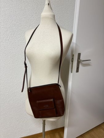 Umhängetasche Leder braun in schönem Zustand