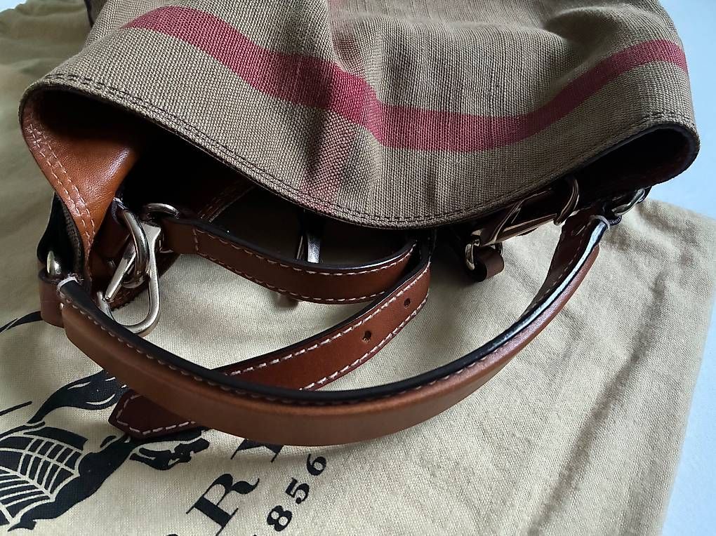 Burberry Borse da donna: Burberry – Usato da Faido venduto da _giulia_ 3