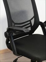 Chaise de bureau noire - accoudoirs rabattables