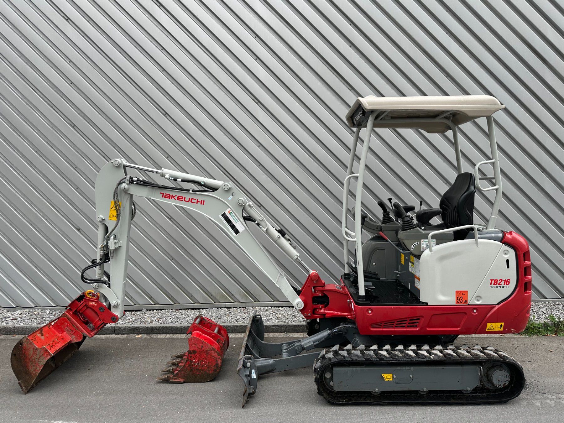 Takeuchi Escavatori: Takeuchi TB216 Minibagger, Raupenbagger, Bagger, Baumaschine – Usato da Jona venduto da tsbm2