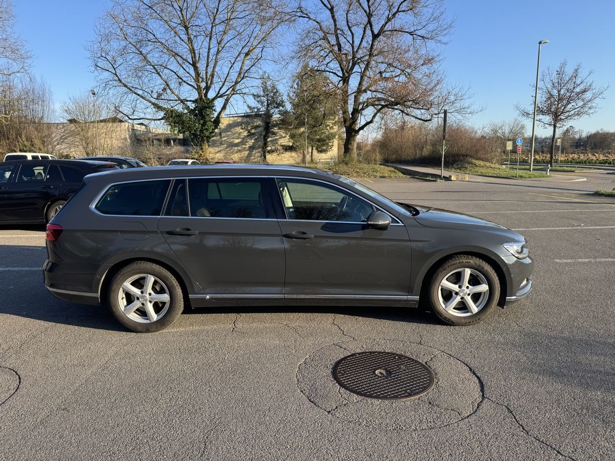 VW Automobili: VW PASSAT VARIANT DSG 1.8 BMT – Usato da Oberwil BL venduto da Samsung010 3