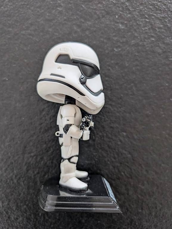 Star Wars Statuette: Star Wars Wackelkopf Figur  First Order Stormtrooper – Usato da Schaffhausen venduto da Vinko15 2
