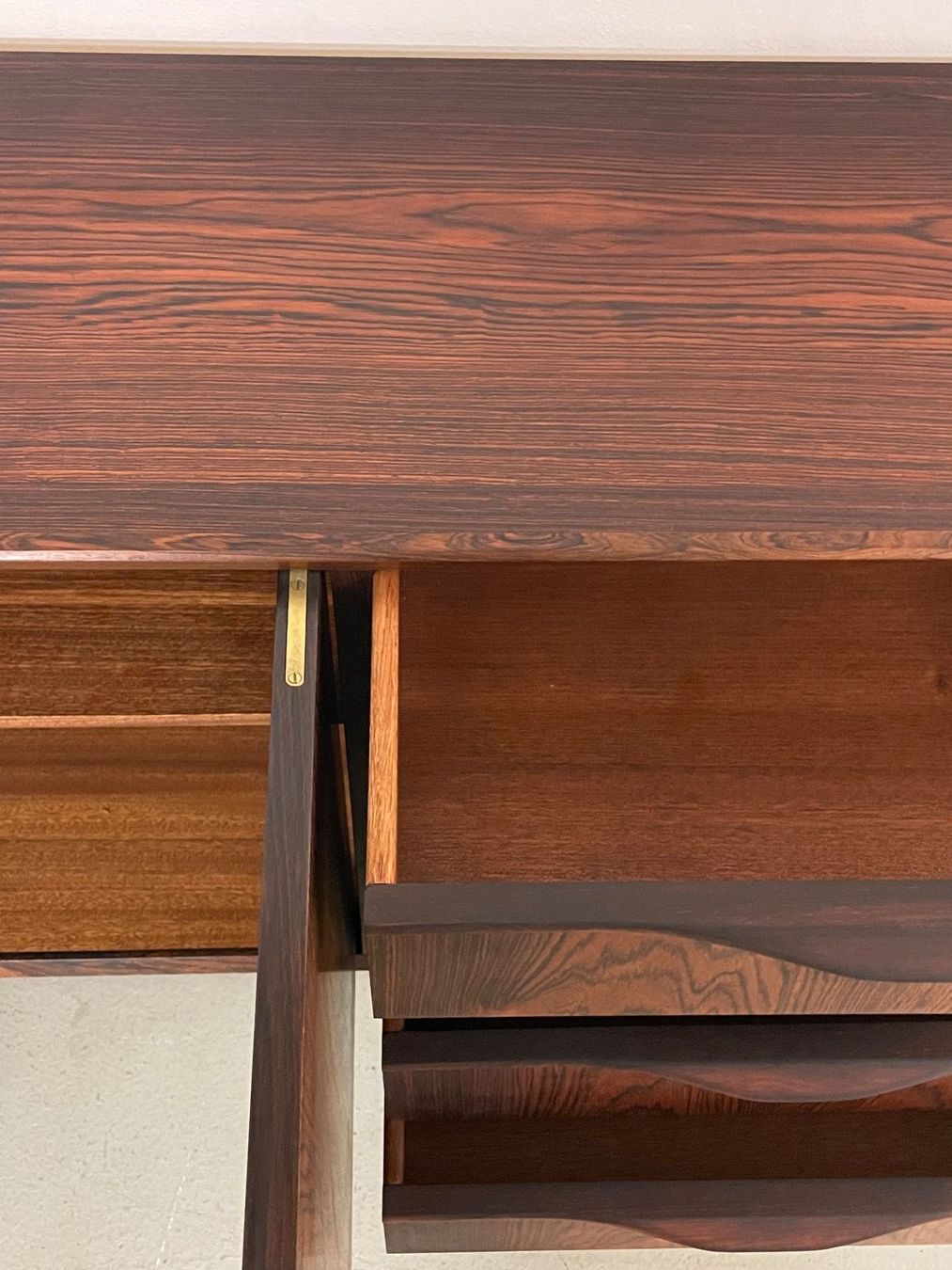 Cassettiere: Dänisches Palisander Sideboard Erling Torvits 1960s – Usato da Basel venduto da MidMod20C 3