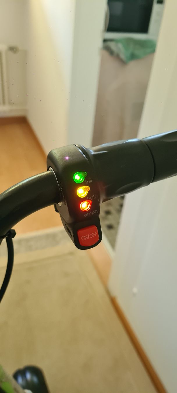 Scooter: E Scooter Uber Scoot S300 – Nuovo (secondo la descrizione) da Tagelswangen venduto da marco_88sh 4